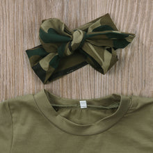 Load image into Gallery viewer, Baby "Daddy's Boy" or "Daddy's Girl" Camo Outfit